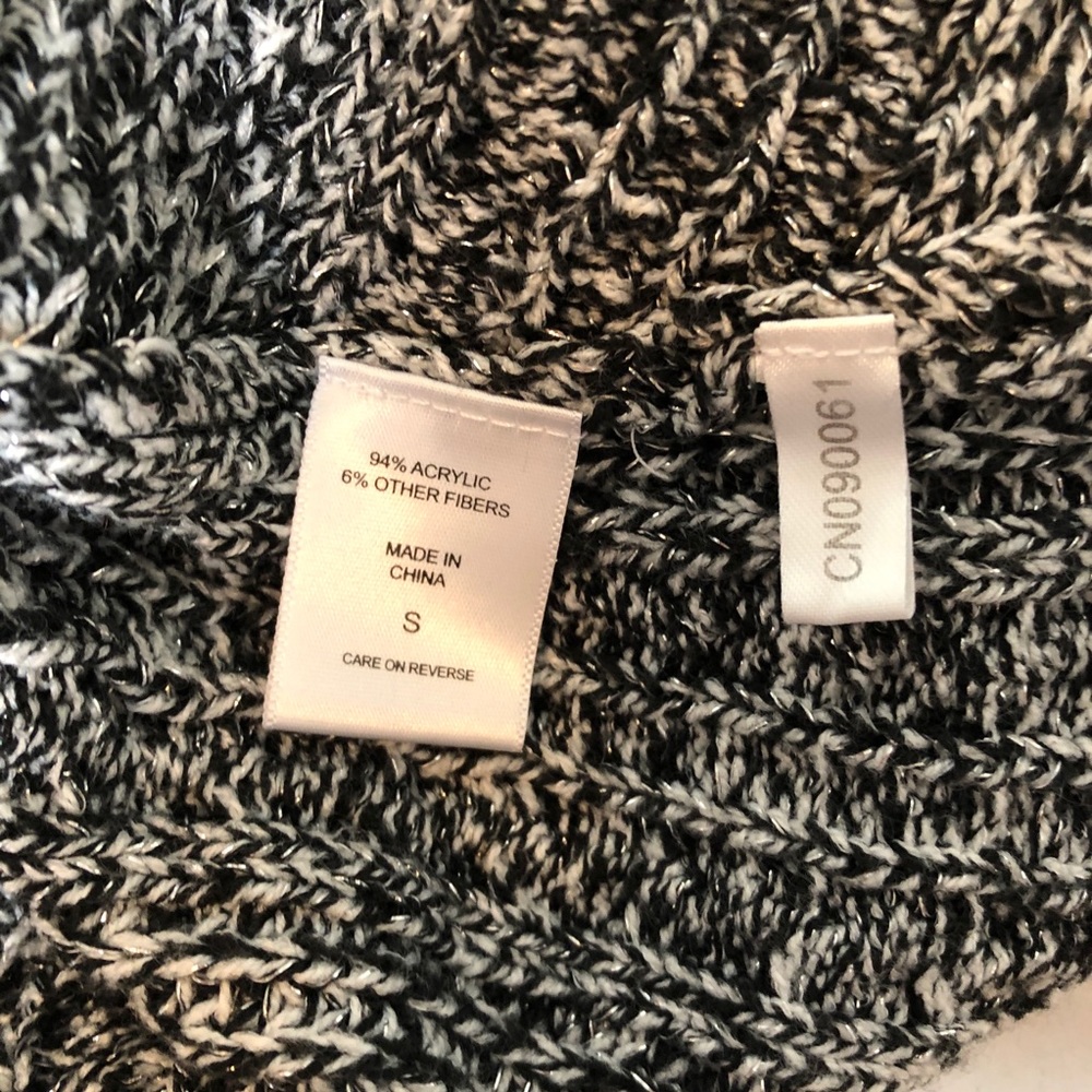 New York and Company Knitted Top - Picture 5 of 5